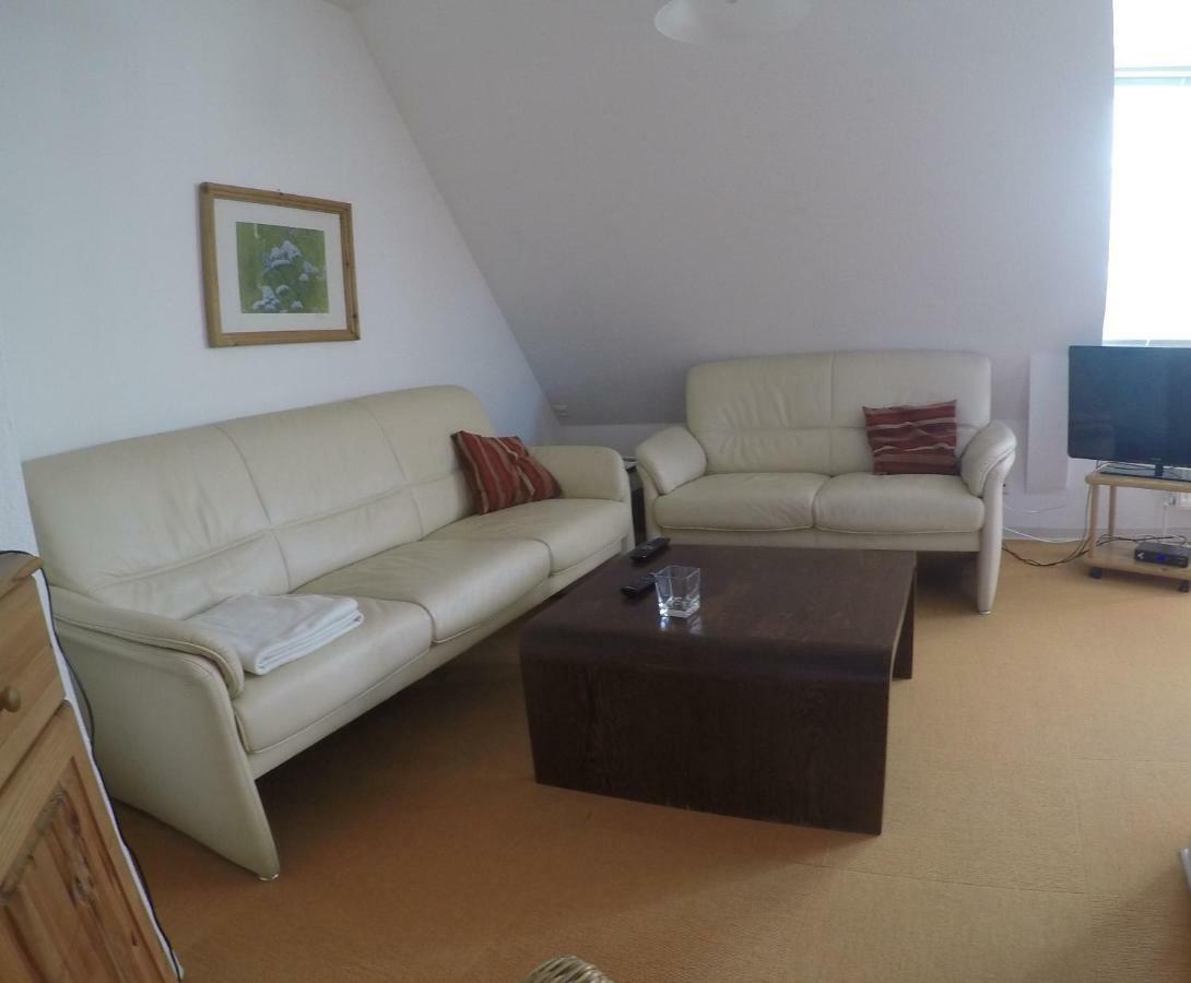 Ferienwohnungen Und Haushaelfte Friesland Midlum  エクステリア 写真